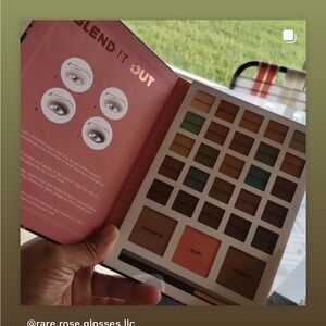 Colorful Eyeshadow and Blush Palette